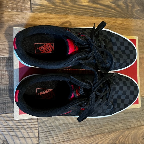 VANS Sneakers, Seldan style, checkerboard black, kids size 7 - Picture 3 of 7